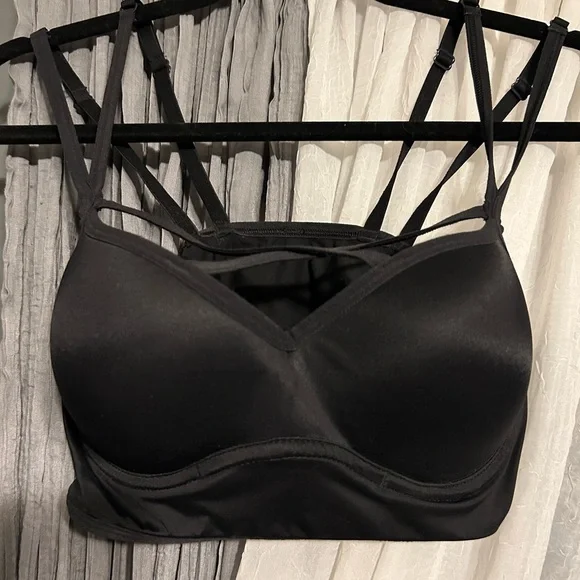 Victoria’s Secret PINK Black Strappy Women's Wireless Bra - Picture 8 of 8